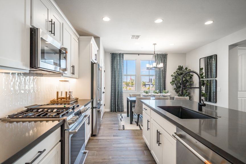 Parkside Villas RM3 Kitchen1