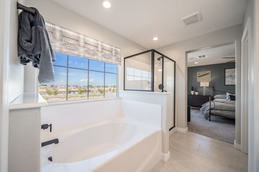 Parkside Villas RM3 Primary Suite Bath 2