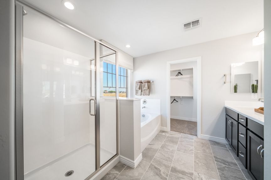 Parkside Villas RM 4 Primary Bath 1