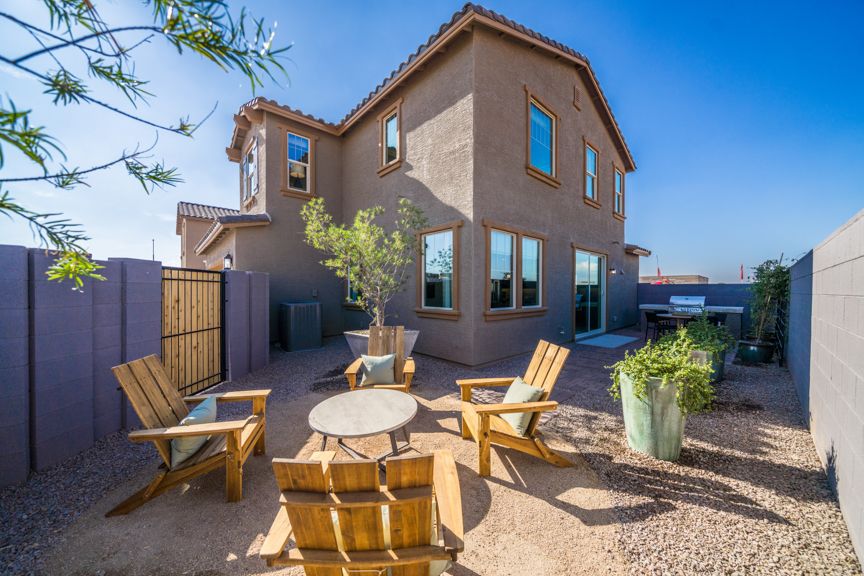 Parkside Villas RM 4 Backyard 1