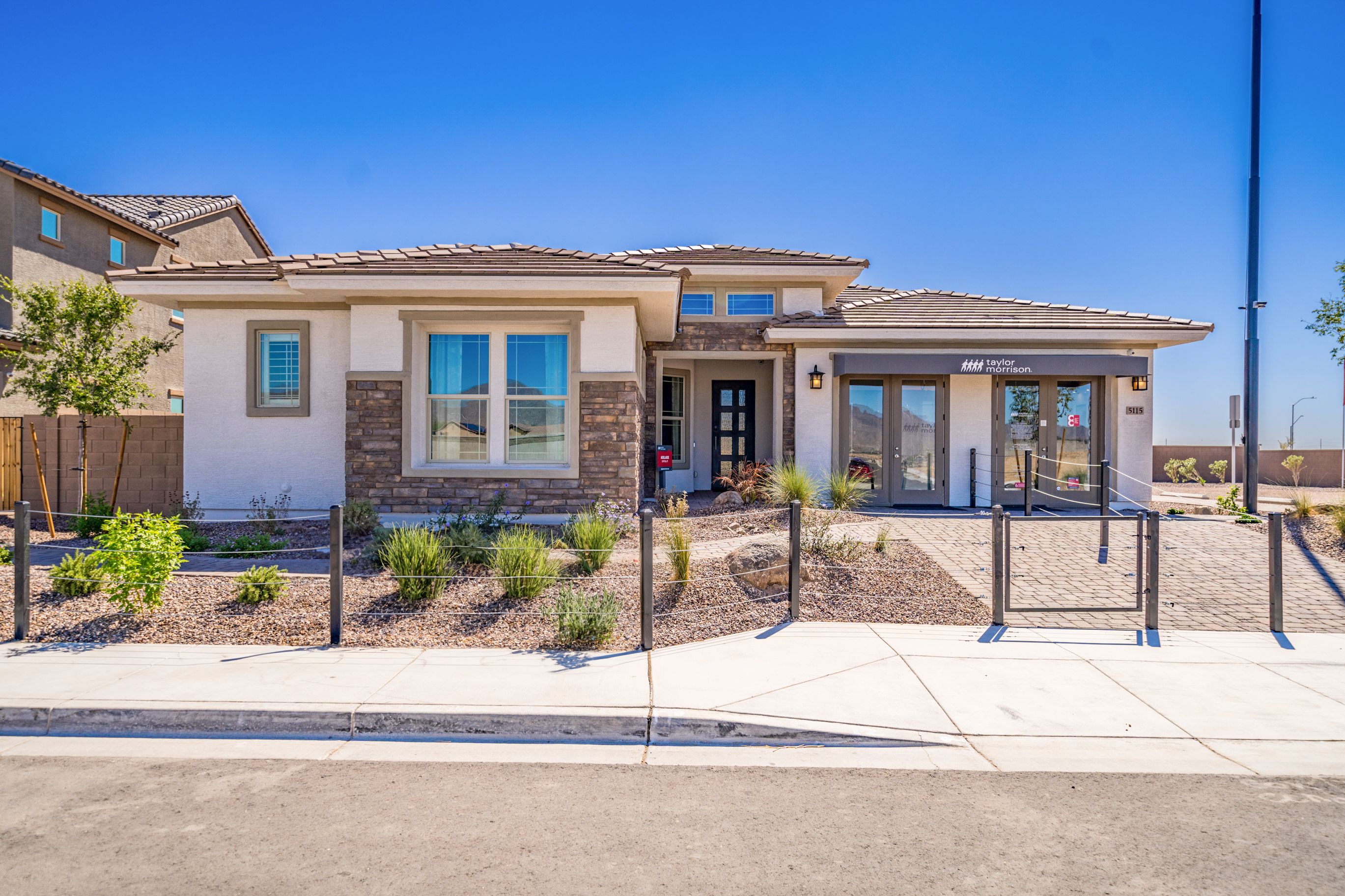 Allen Ranches Expedition Adelaide_Exterior 1