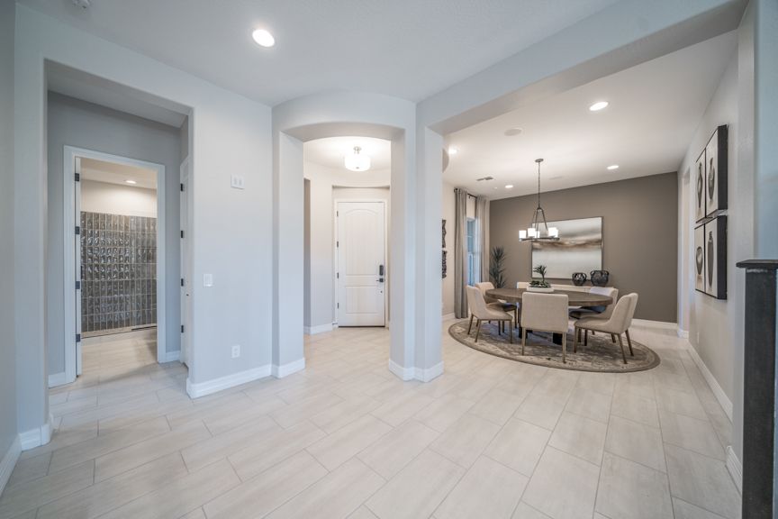 Allen Ranches Expedition Hampton_Foyer