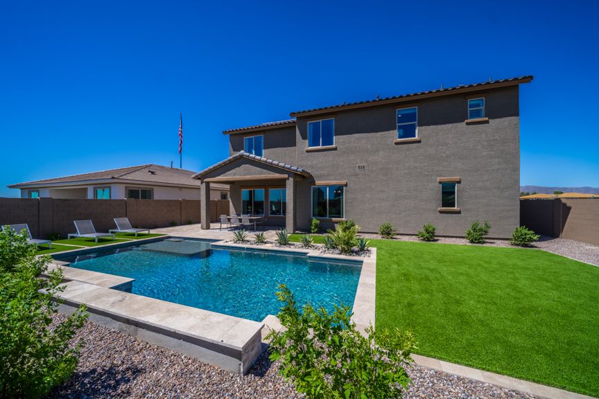 Allen Ranches Expedition HamptonBackyard  1