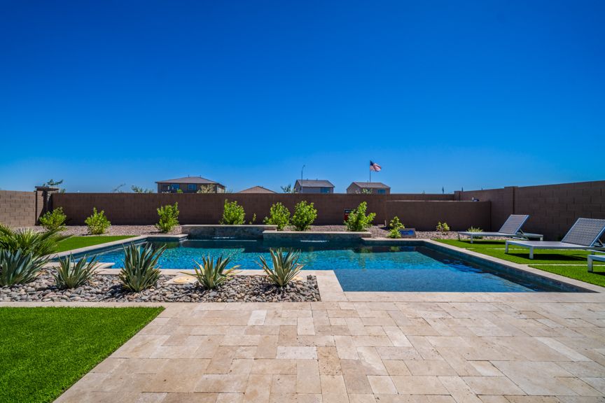 Allen Ranches Expedition HamptonBackyard  3