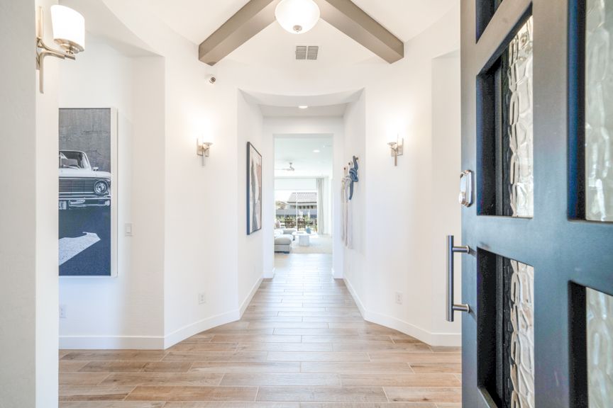 CantaMia Hillary_Foyer