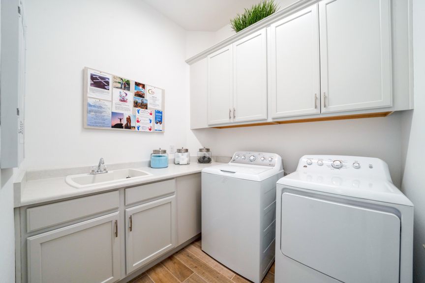 CantaMia Hillary_Laundry