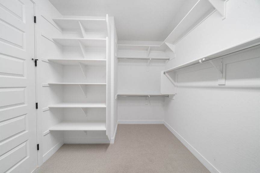 Lucero Sandstone_Primary Walk-in Closet