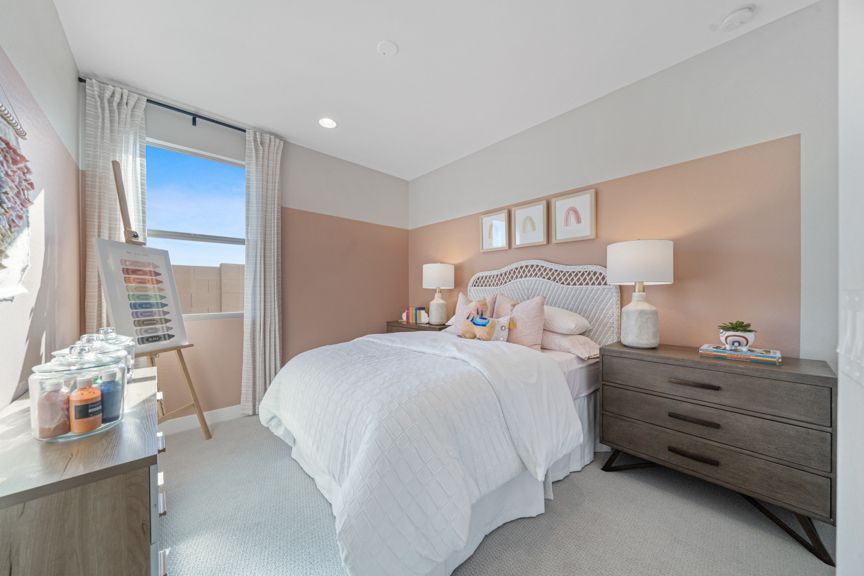 Lucero Sandstone_Bedroom 4