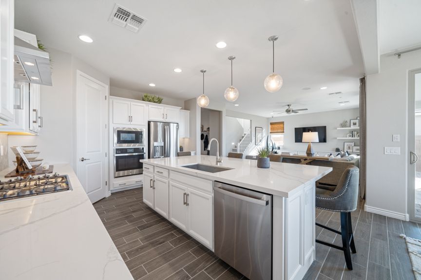 Lucero Discovery SiennaKitchen  3