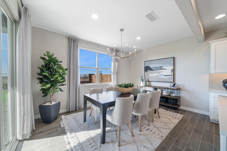 Lucero Discovery Sienna_Dining