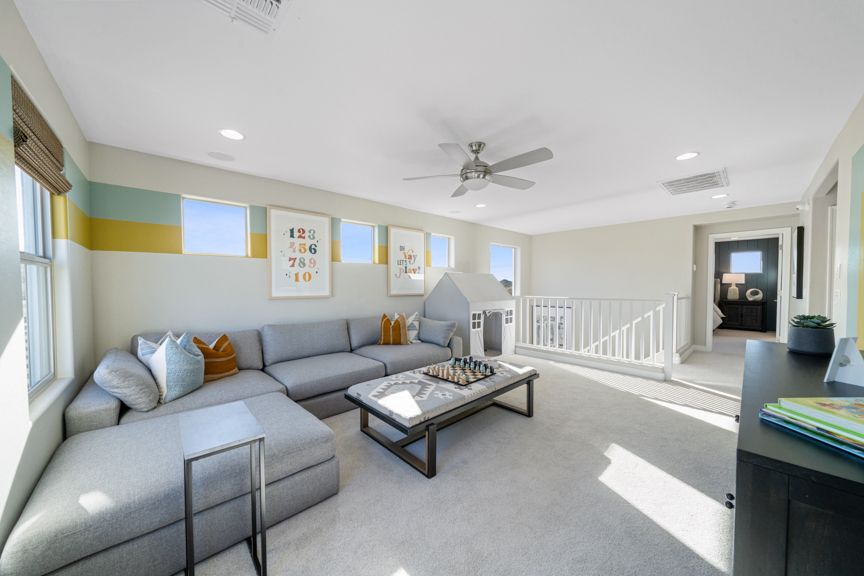 Lucero Discovery SiennaLoft  2