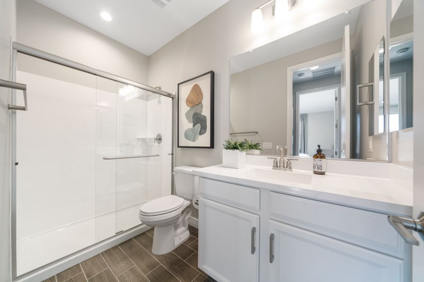 Lucero Discovery Sienna_Bath 3