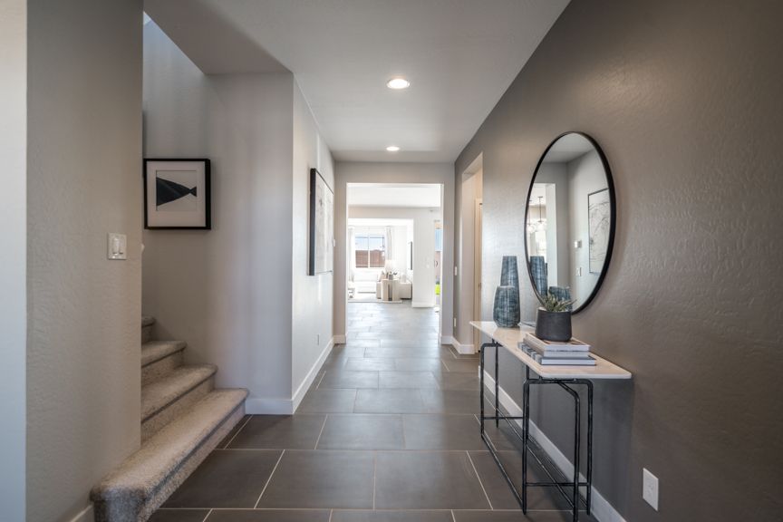 Hawes Encore Redwood_Foyer