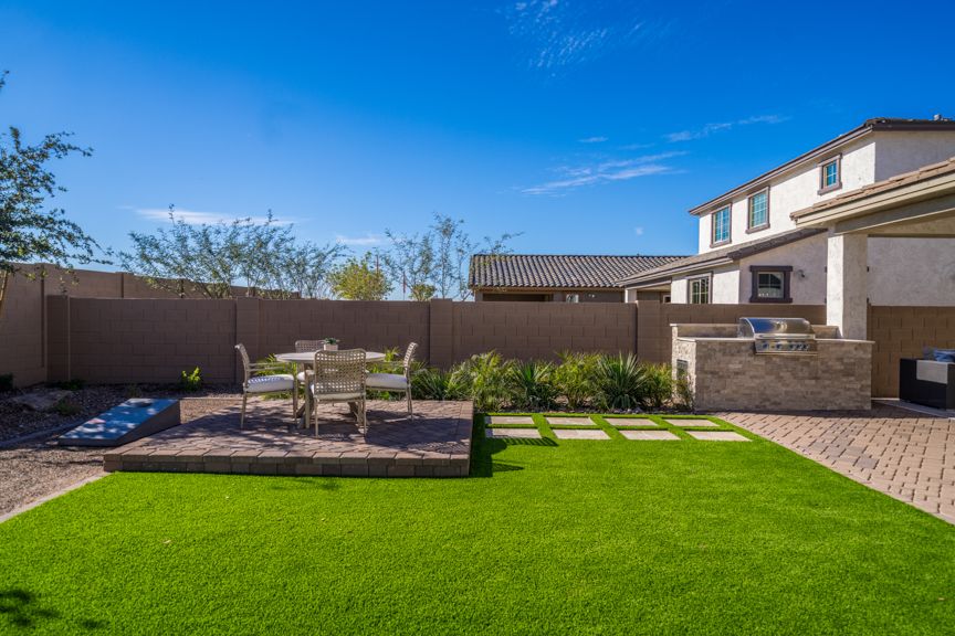 Hawes Encore RedwoodBackyard  4