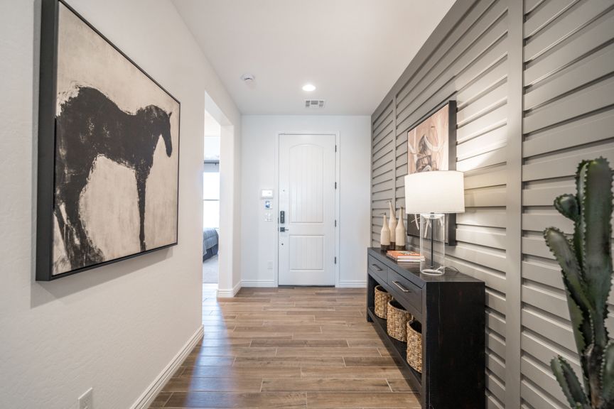 Hawes Encore Sapphire_Foyer