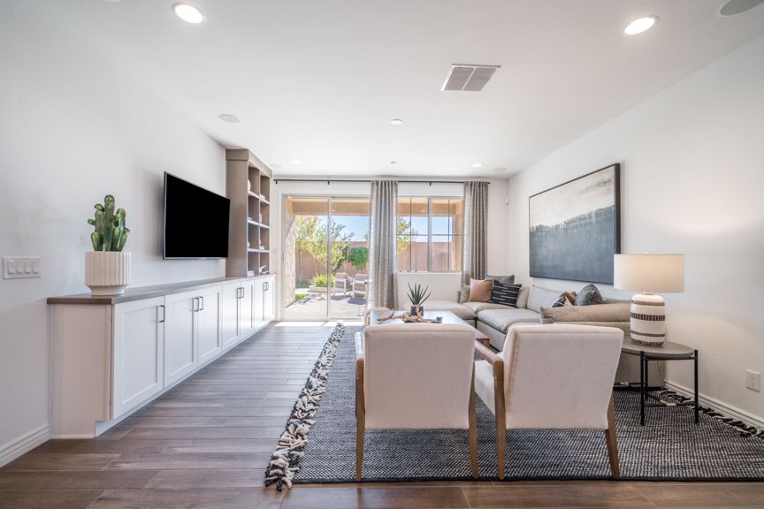 Hawes Encore Sapphire_Great Room 1