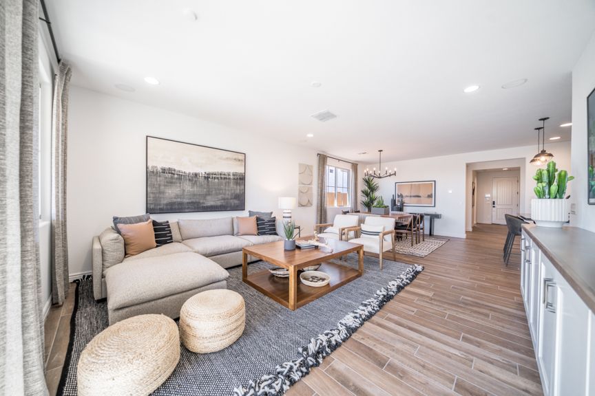 Hawes Encore Sapphire_Great Room 3