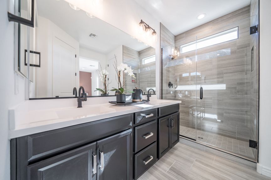 Hawes Encore Sapphire_Primary Bath 2