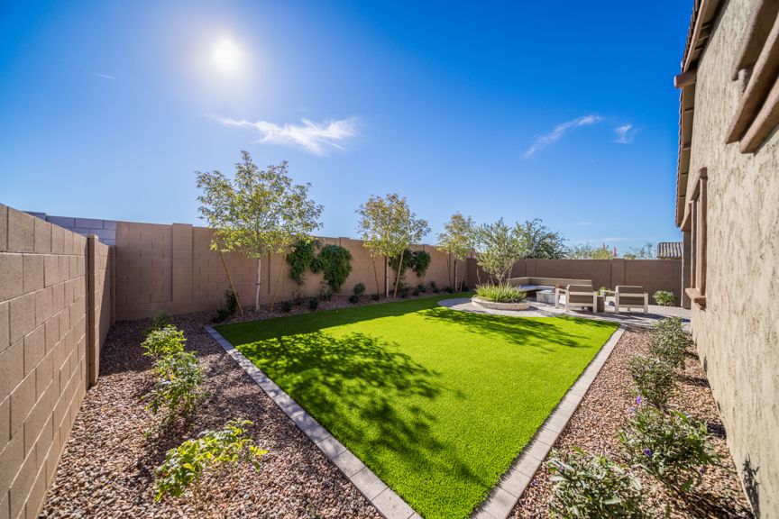 Hawes Encore Sapphire_Backyard 4