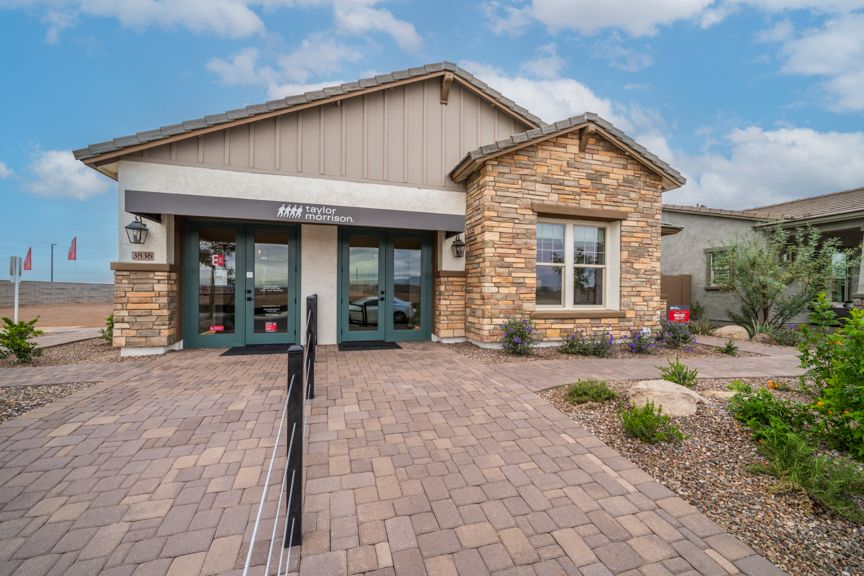 Hawes Landmark Windsor_Exterior 3