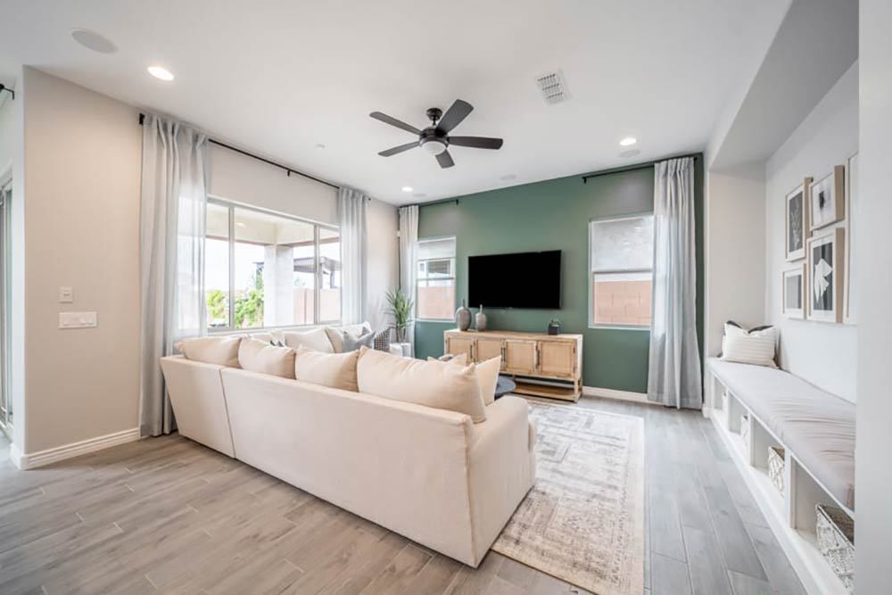 Hawes Landmark Windsor Great Room  2