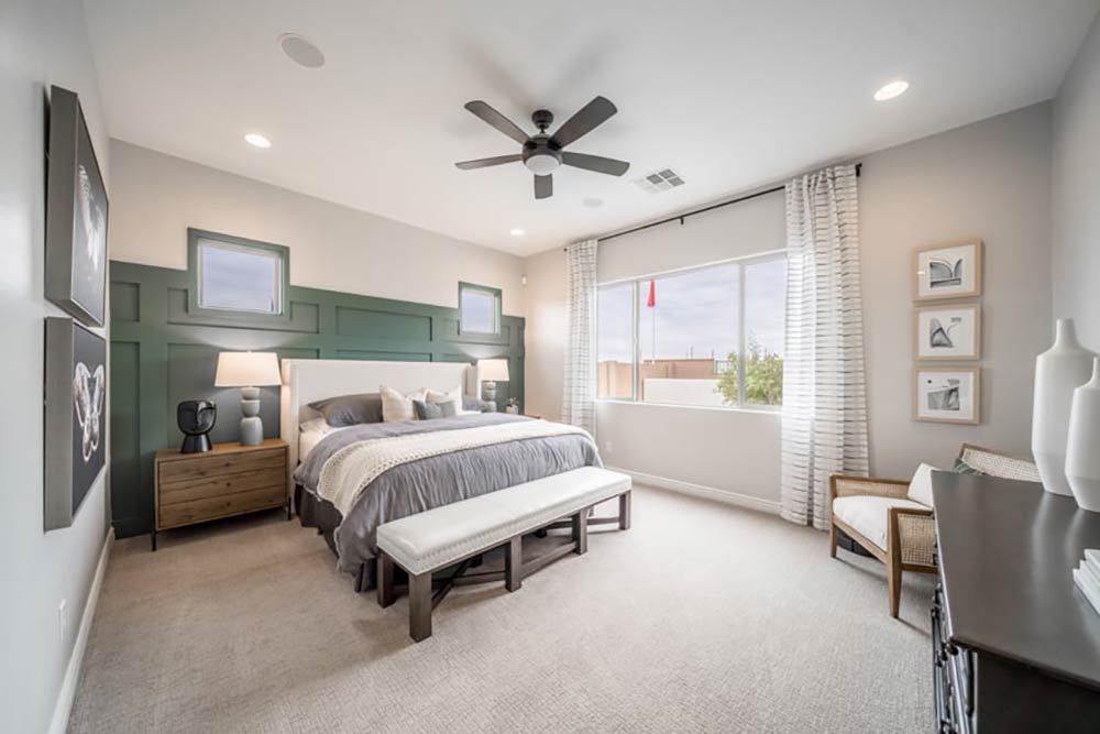 Hawes Landmark Windsor Primary Suite  1