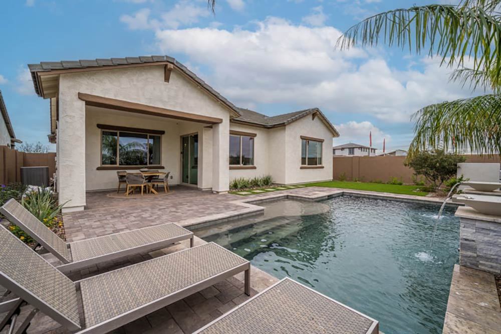 Hawes Landmark Windsor Backyard  2