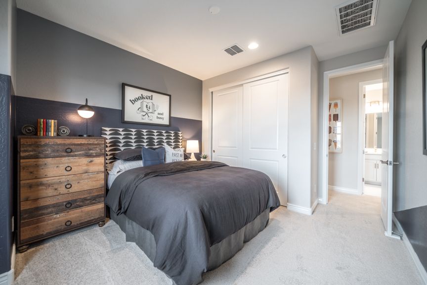 Hawes Venture I Bed 3