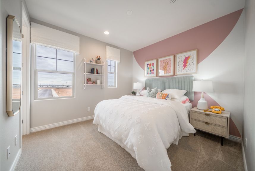 Hawes Venture I Bed  4