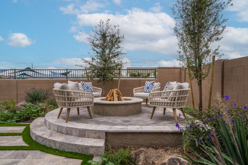 Hawes Ventur IJasper Backyard  1