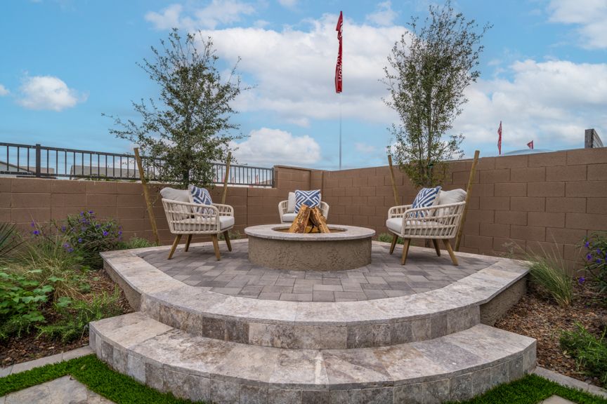 Hawes Ventur IJasper Backyard  3