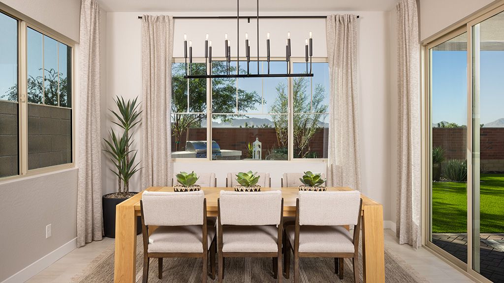 Ellsworth Cambridge_Dining