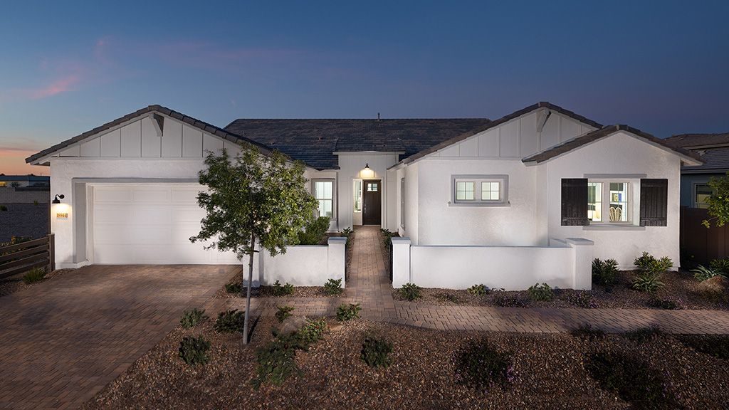 Legado Summit Palisade Front Twlight