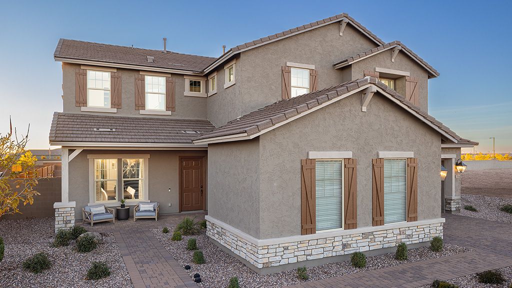 Legado Voyage Acadia Daylight front