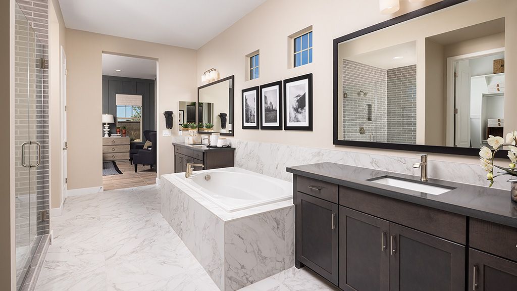 Legado Voyage Acadia Primary Bath