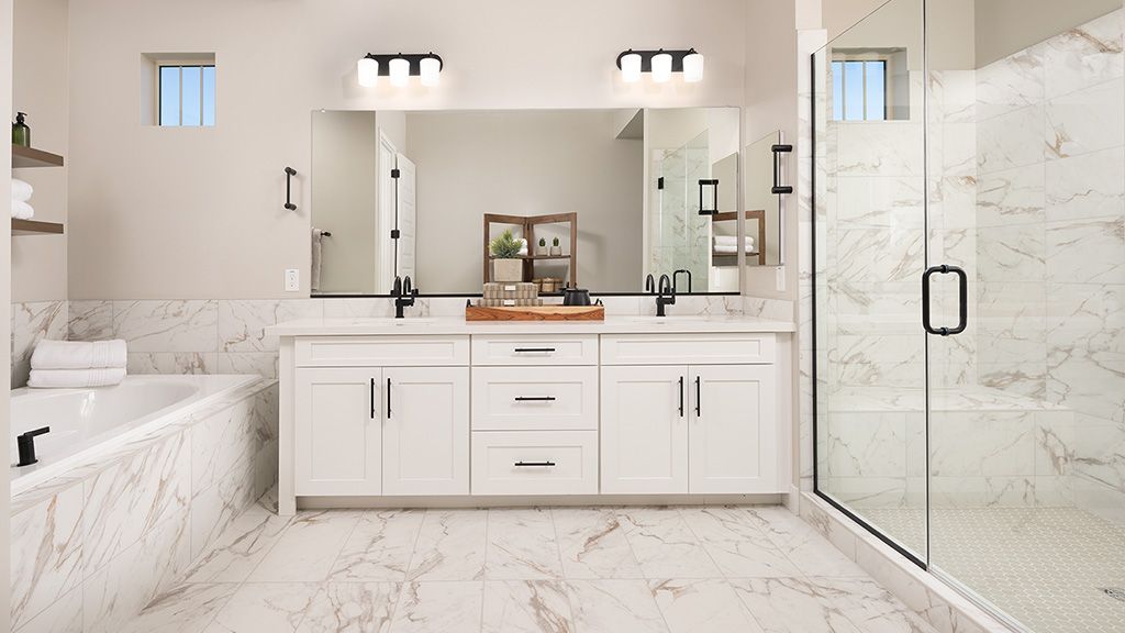 Legado Voyage Breckenridge Primary Bath