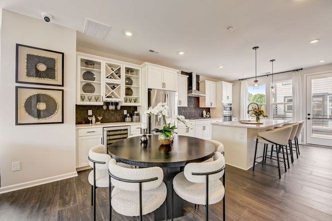407 Jetton St-014