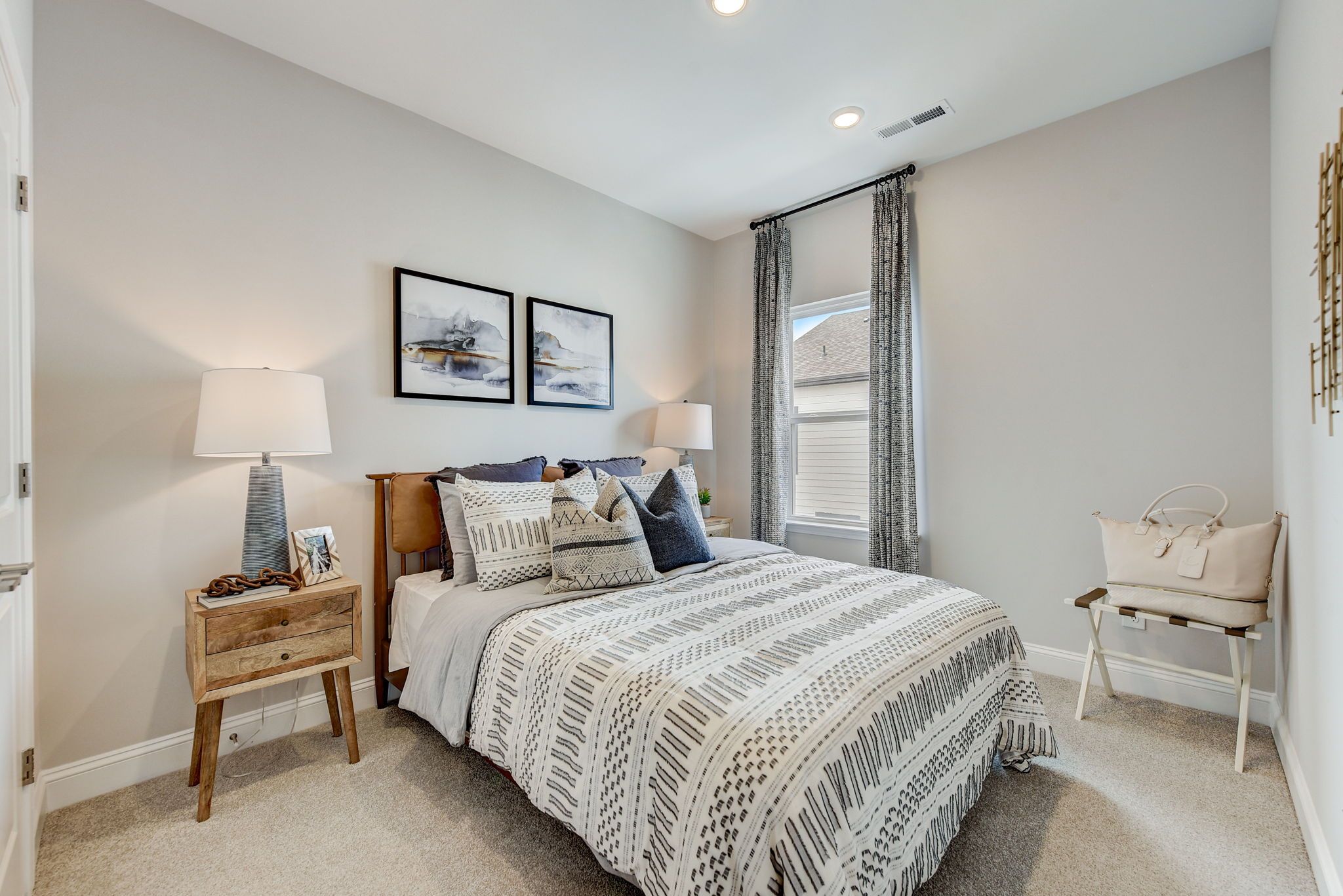 411 Jetton St-024