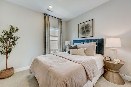 411 Jetton St-026
