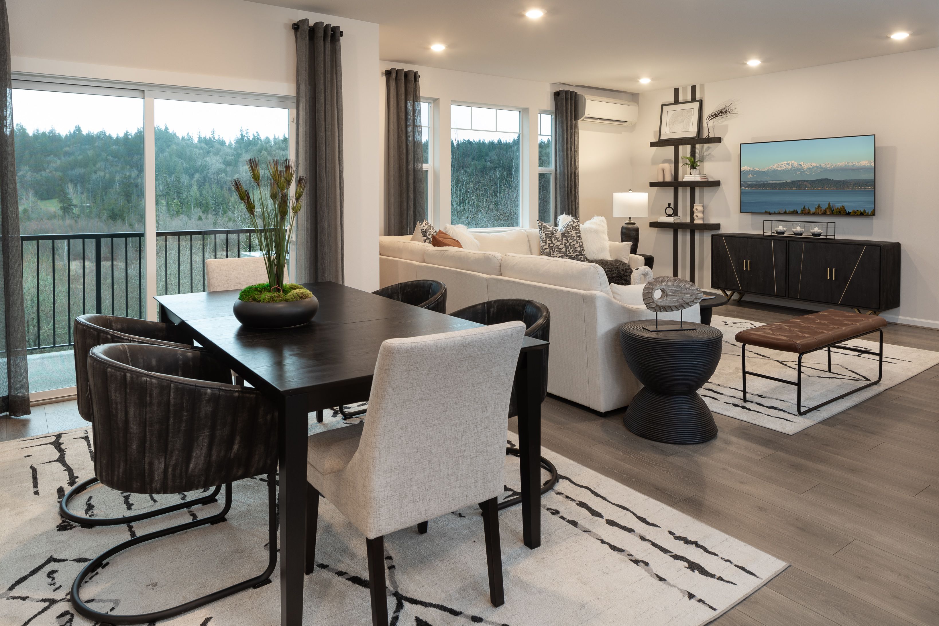 Woodside_D3Condo_Dining_GreatRoom