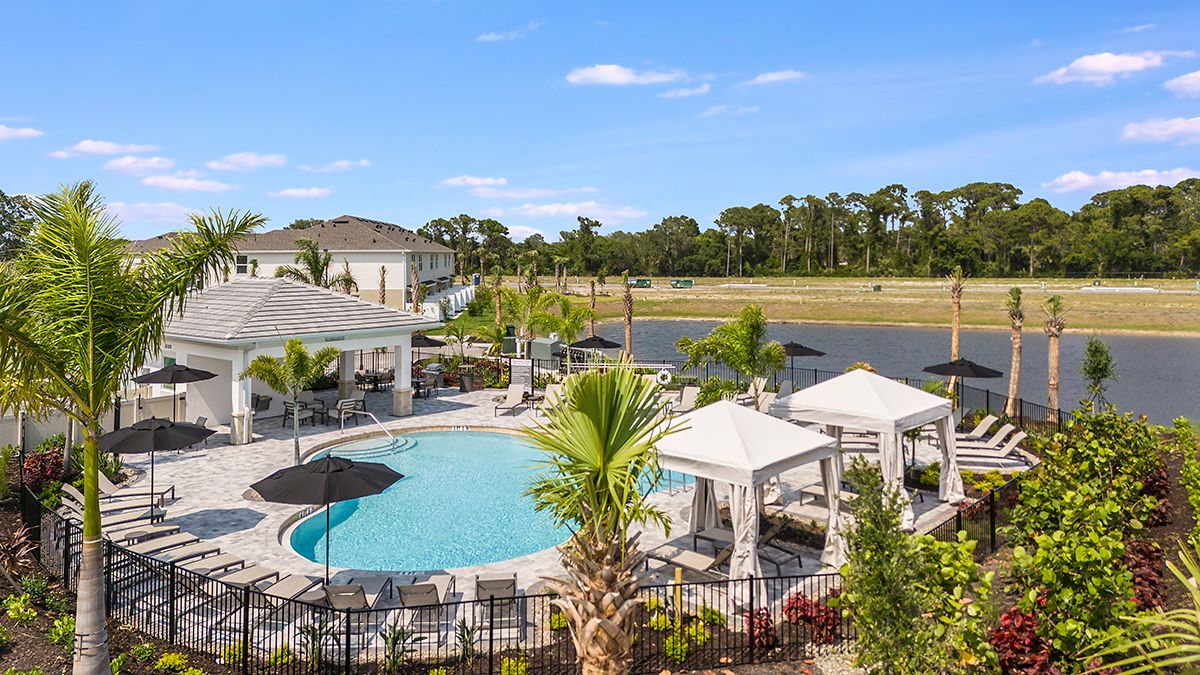 Vinterra-Townhome-Amenity-0022-Pool