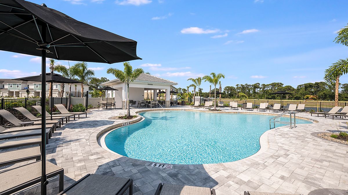Vinterra-Townhome-Amenity-1490-Pool
