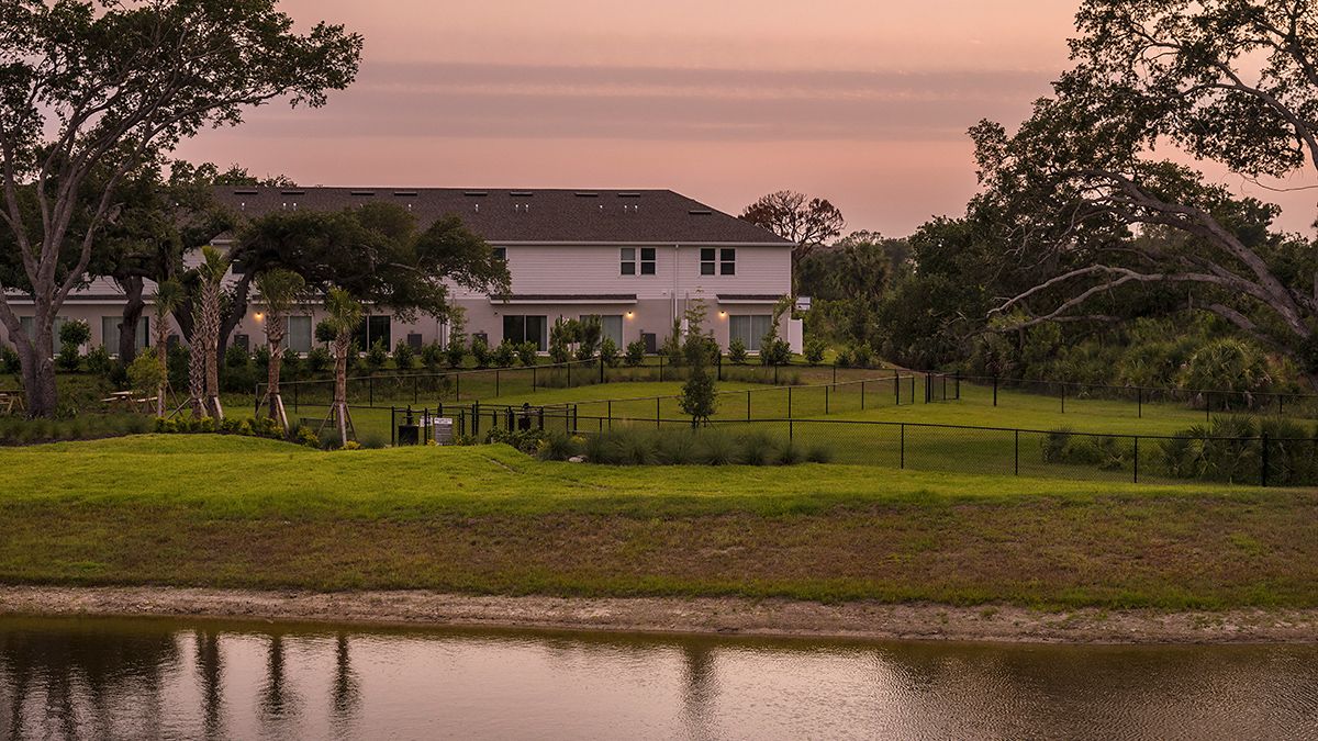 Vinterra-Townhome-Amenity-1523-Dog-Park-Dusk