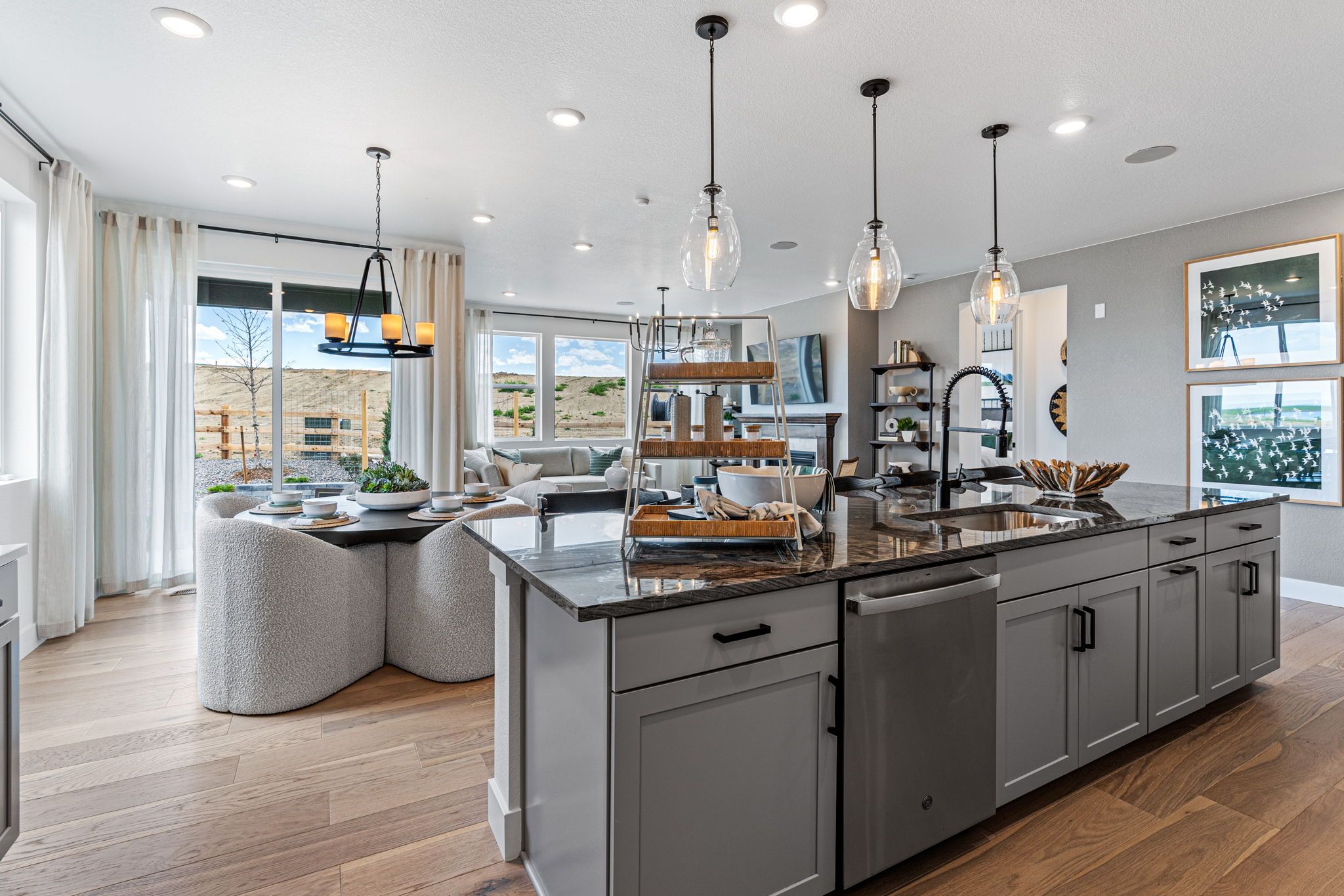 019-9209-Russell-Cir-Print