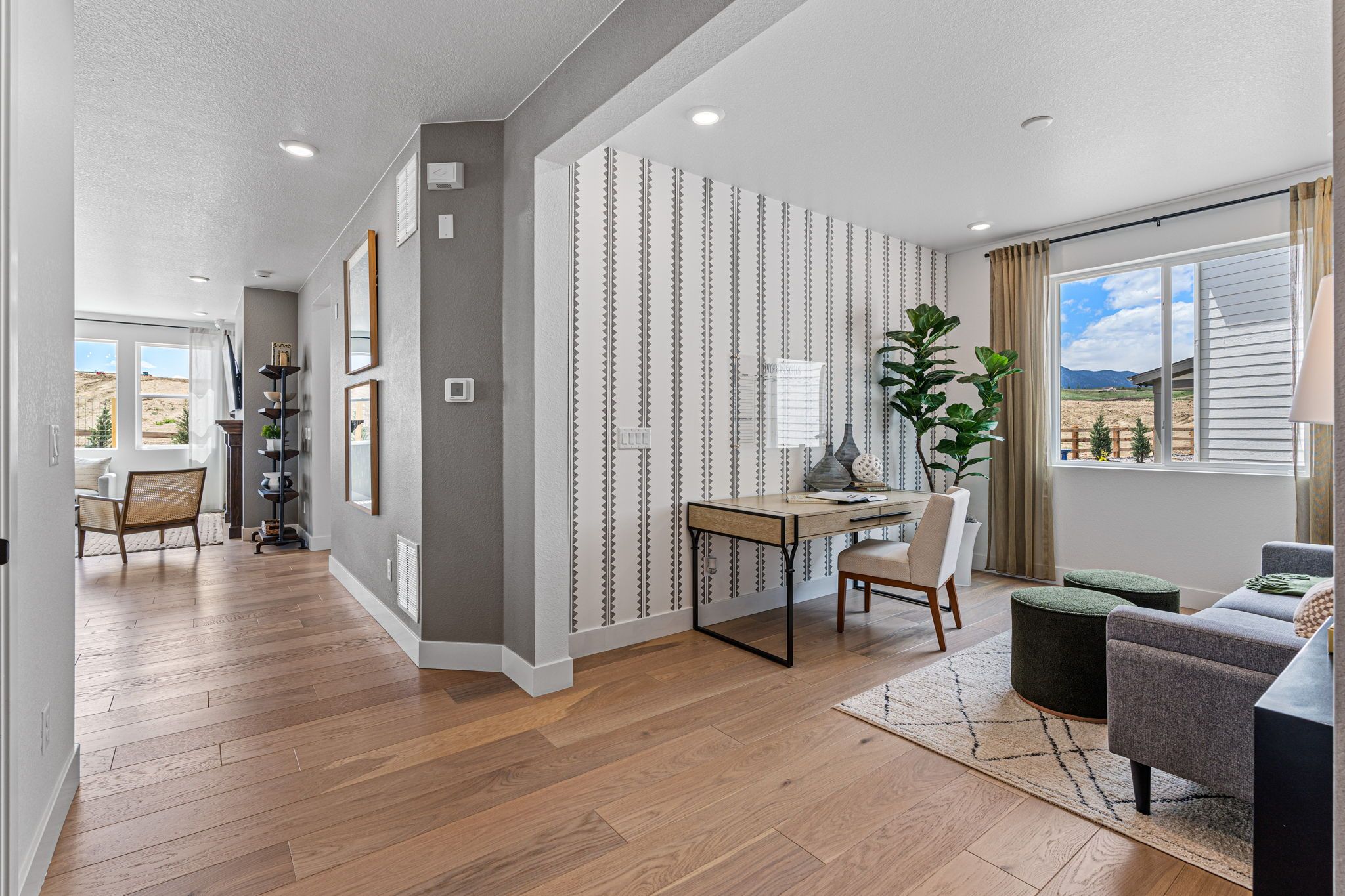 024-9209-Russell-Cir-Print