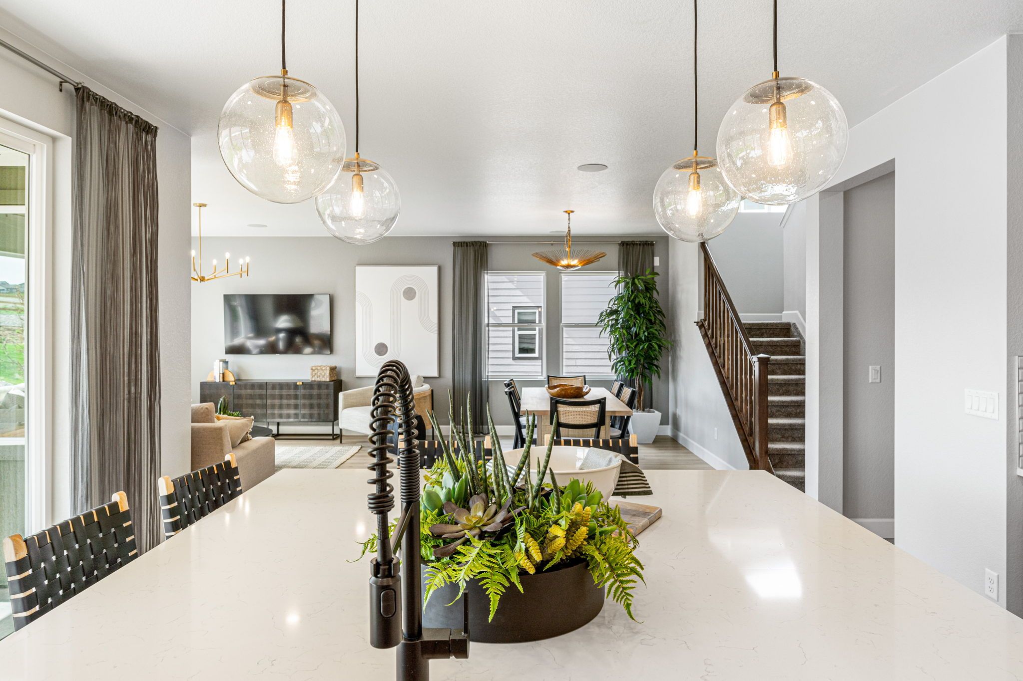 020-9229-Russell-Cir-Print