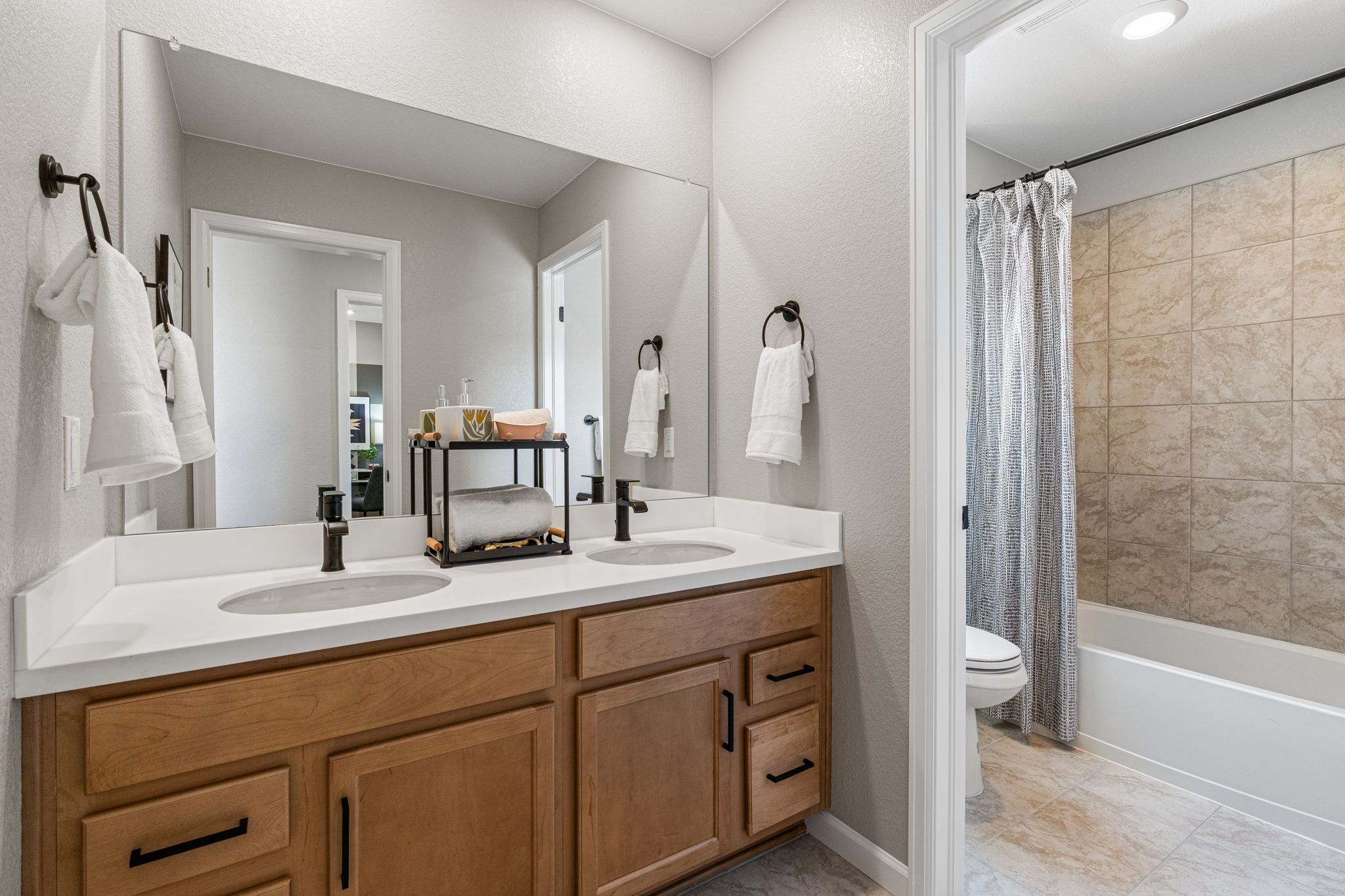 057-2121-Barnwood-Dr-Print