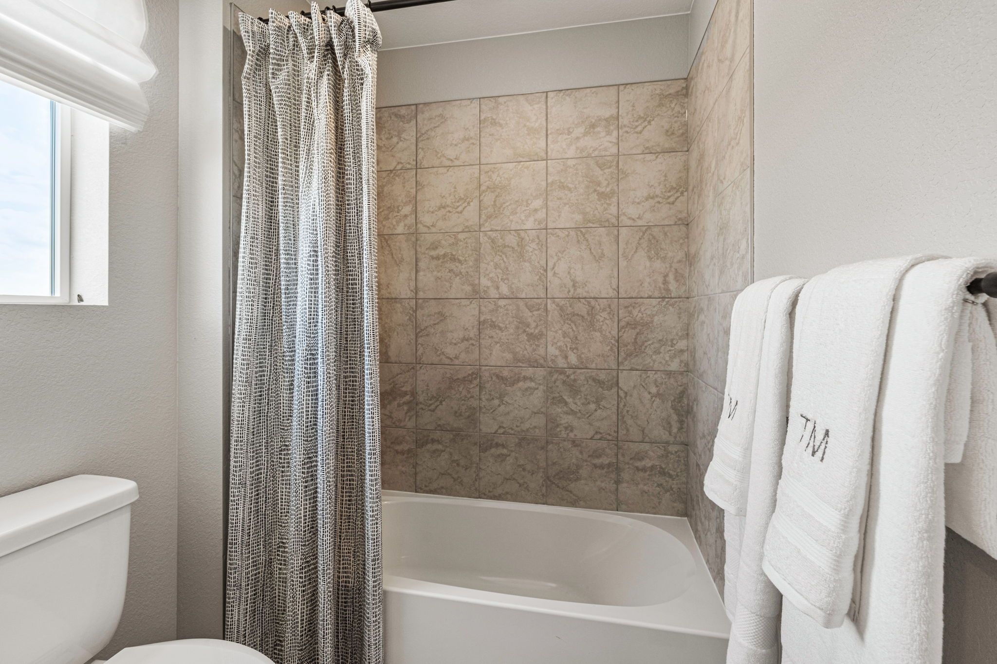 058-2121-Barnwood-Dr-Print