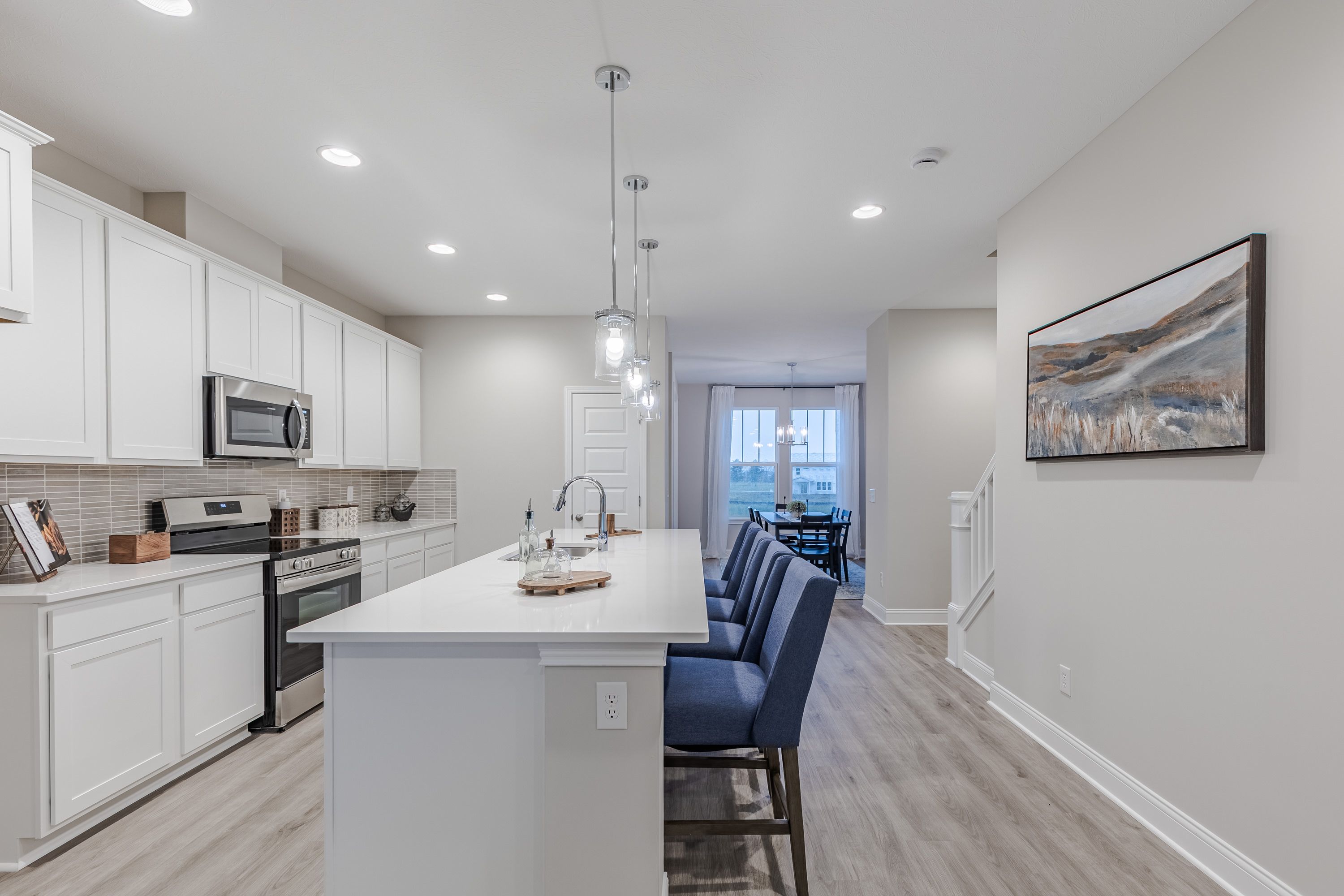 COT10003-MIDTOWN P2-S MODEL-20