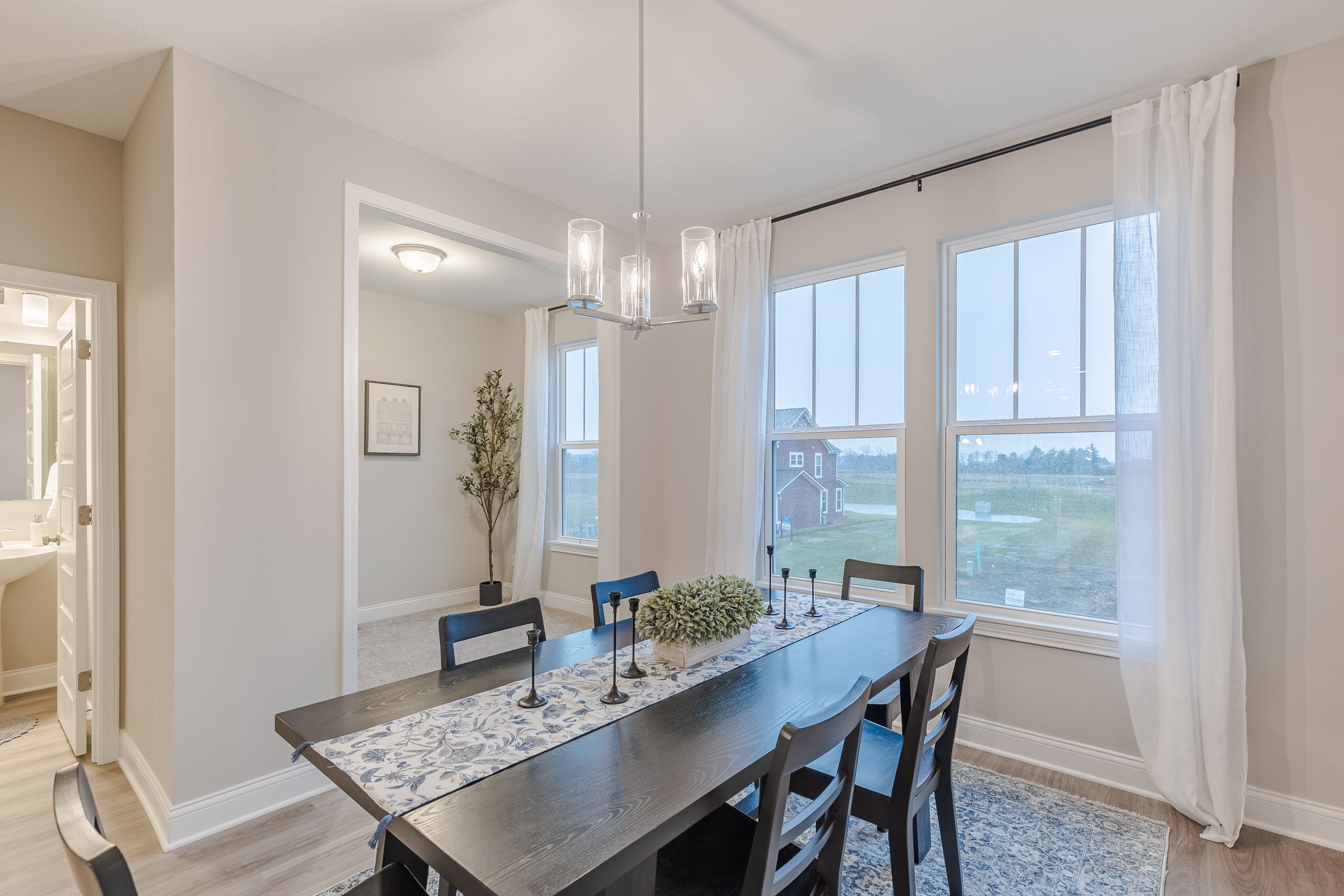 COT10003-MIDTOWN P2-S MODEL-22